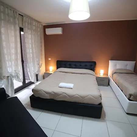 Ciclopi فندق مبيت وإفطار 3*